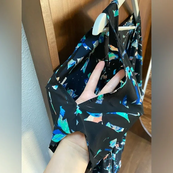 EUC ASTR the Label Geometric Cold Shoulder Romper (Size:L) - Picture 6 of 16